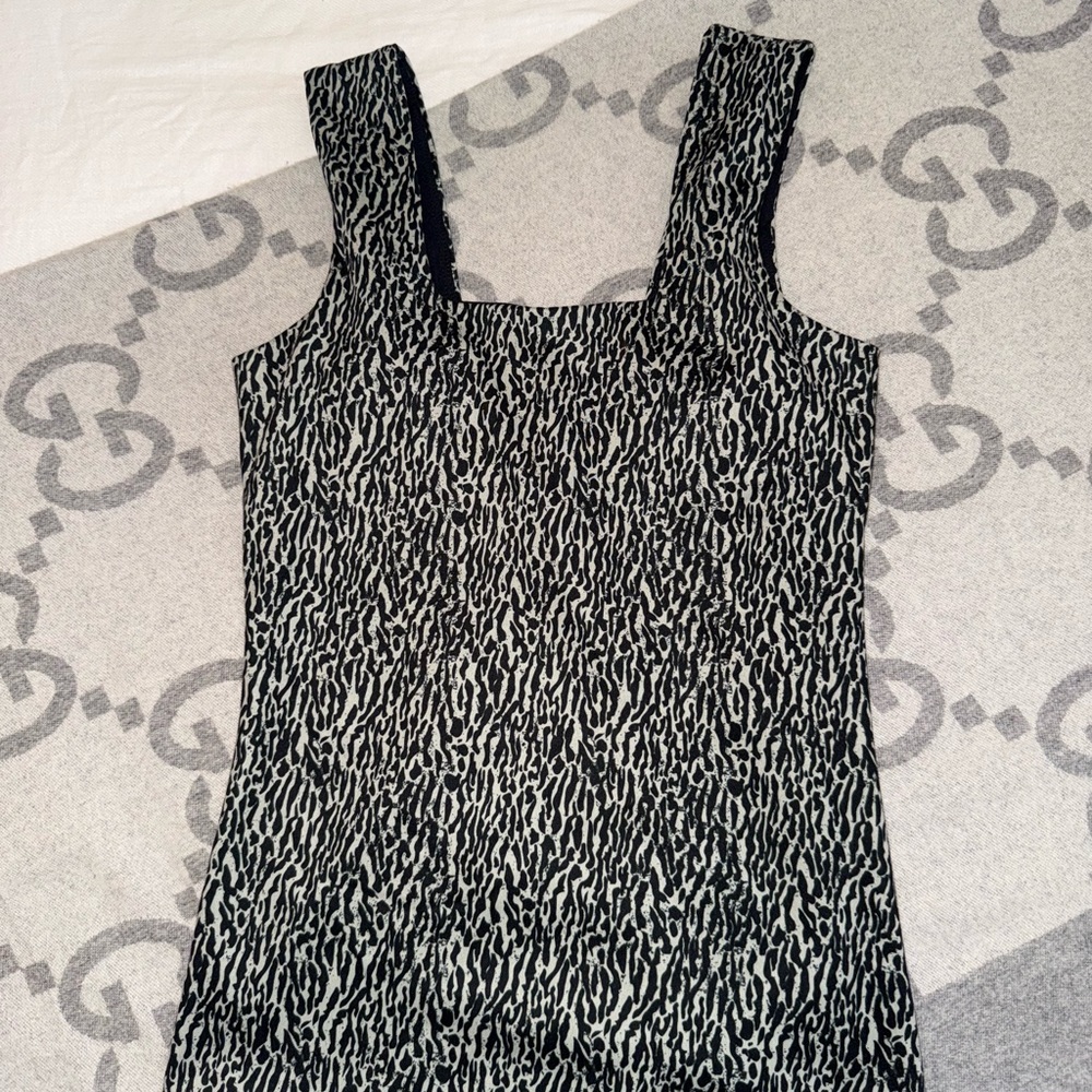Varley workout tank top with built in bra